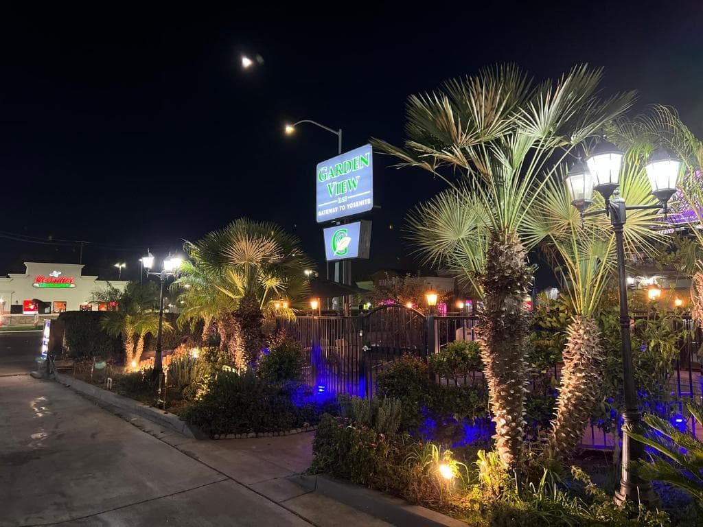 Garden View Inn Fresno exterior night view — motel on N Blackstone Avenue